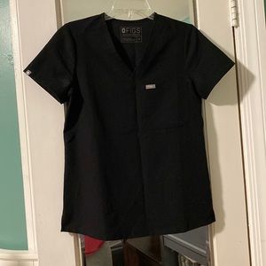 Black figs scrub top